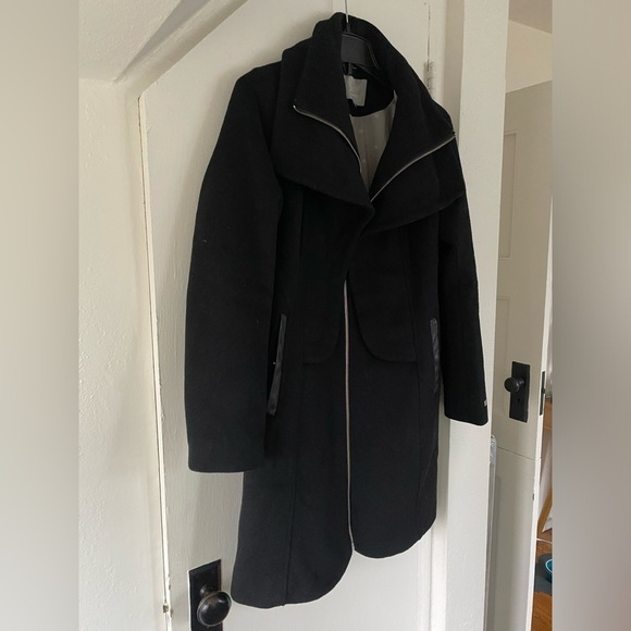 Soia & Kyo Black Coat with Zip Front & Double Collar Women’s Medium - Picture 2 of 8